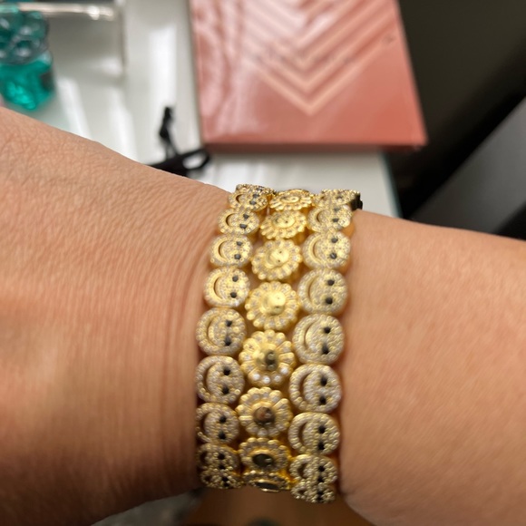 “SOLD” Lisa Goslan Happy Face Bracelet (Brand New) - Picture 3 of 5
